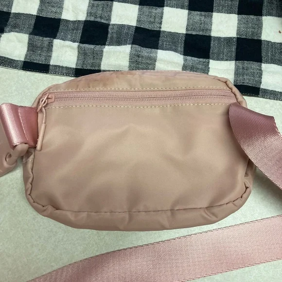 Lululemon pink belt bag - Picture 4 of 5